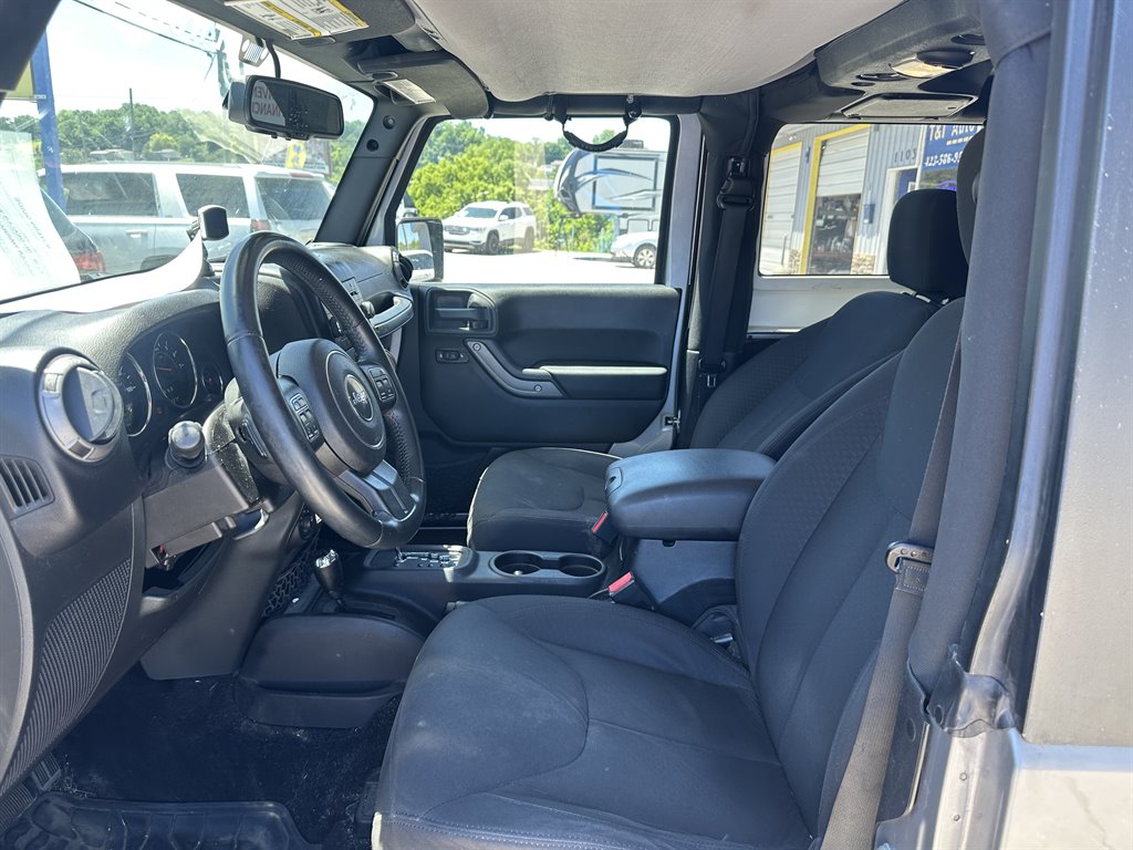 2016 Jeep Wrangler - $14,995