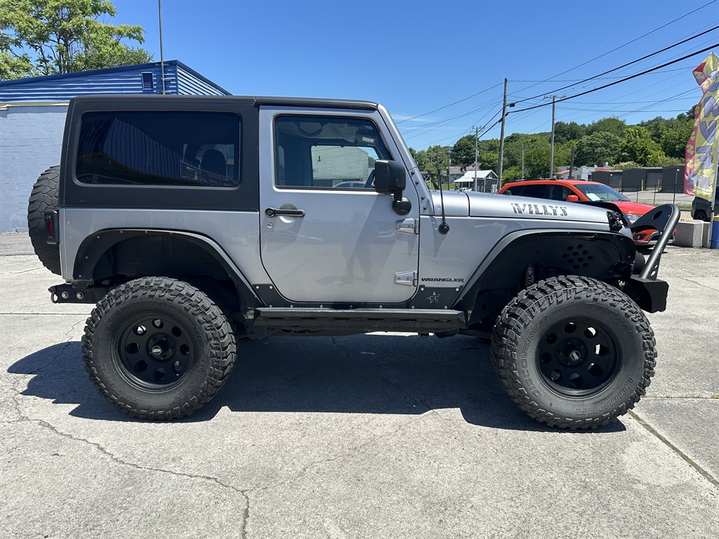 2016 Jeep Wrangler - $14,995
