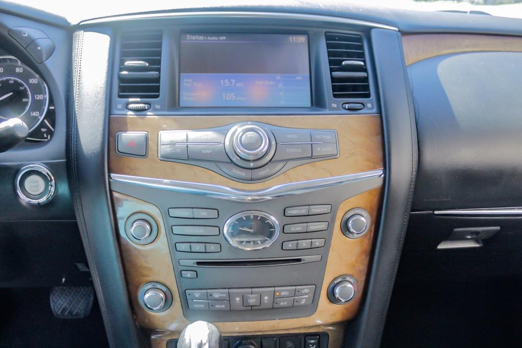 2011 Infiniti QX56 photo