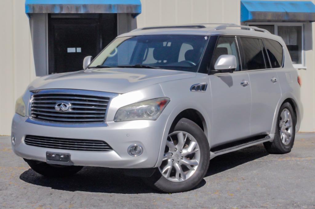 2011 Infiniti QX56 photo