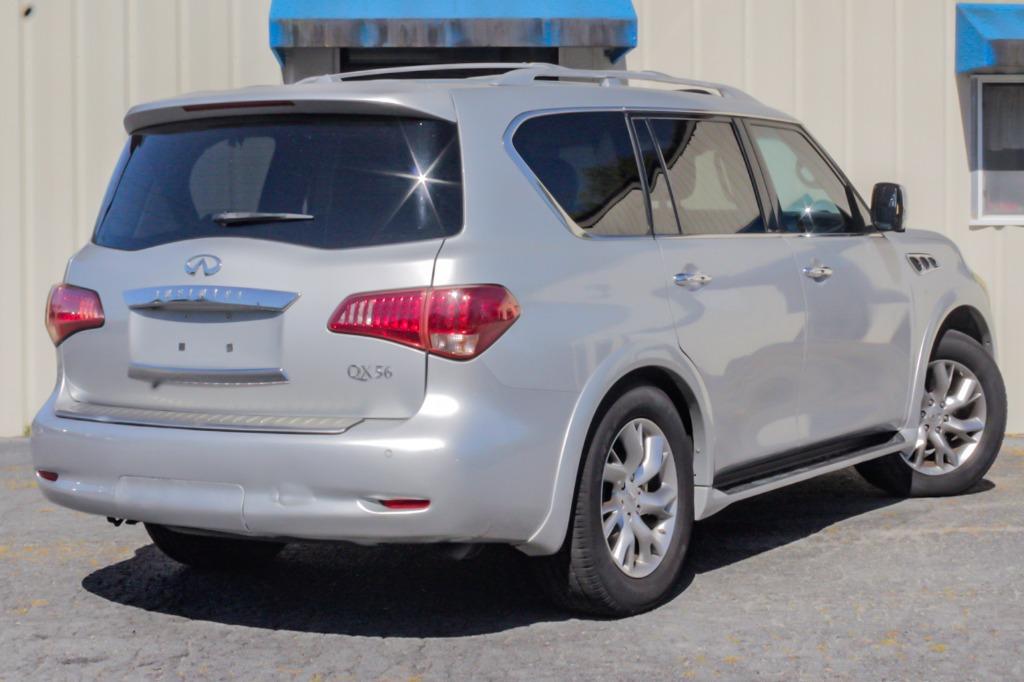 2011 Infiniti QX56 photo