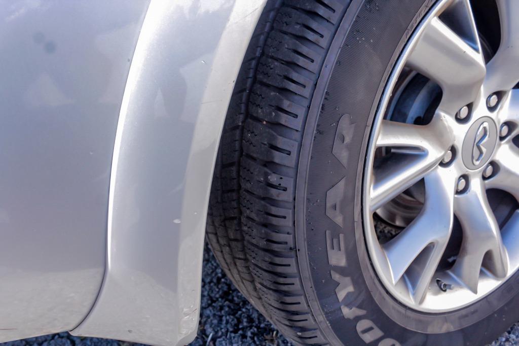 2011 Infiniti QX56 photo