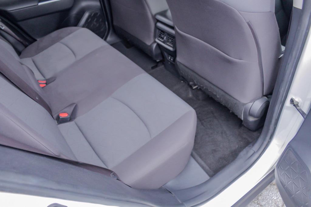 2019 Toyota RAV4 XLE photo