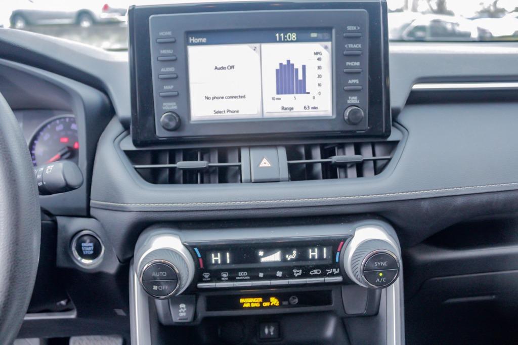2019 Toyota RAV4 XLE photo