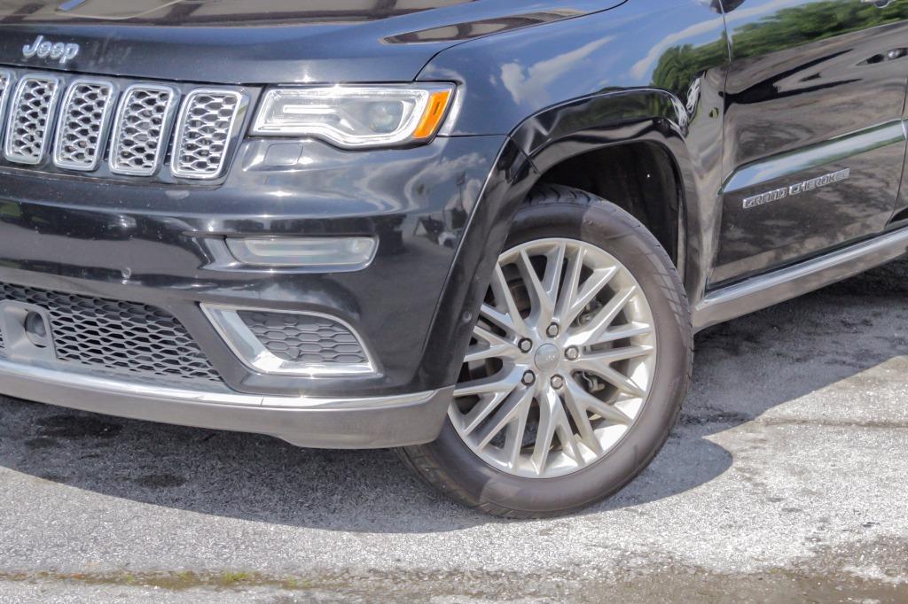2017 Jeep Grand Cherokee Summit photo