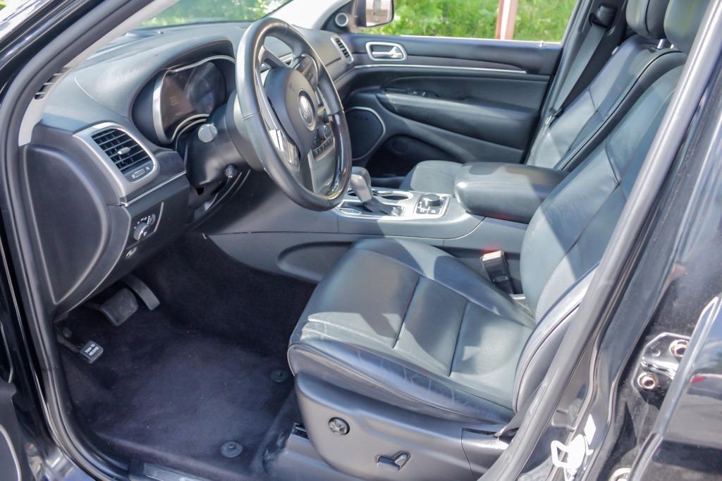 2017 Jeep Grand Cherokee Summit photo