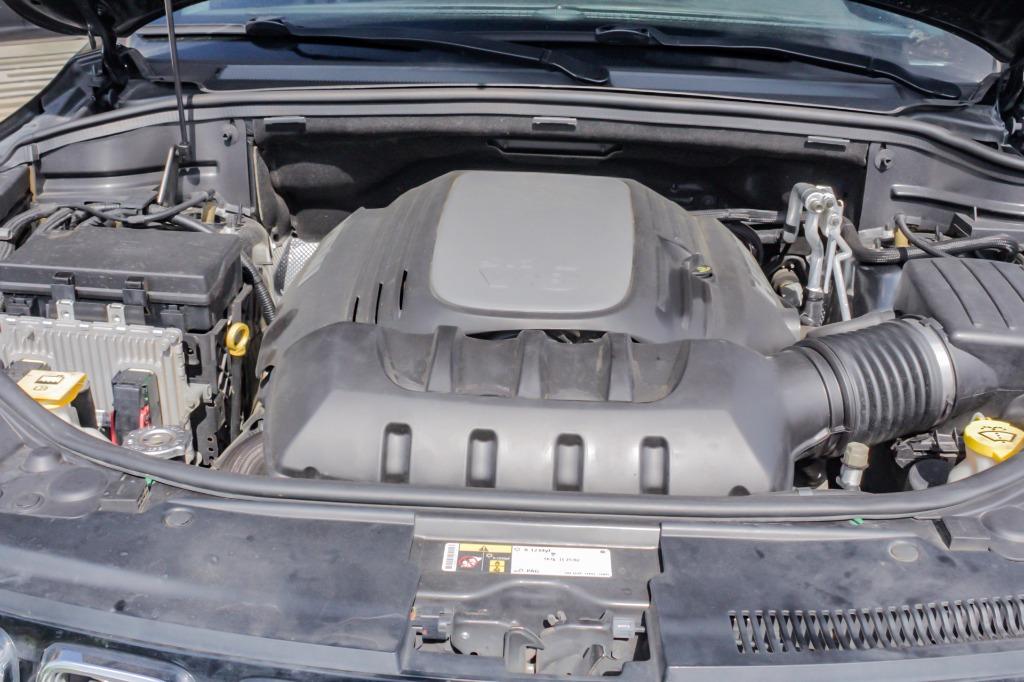 2017 Jeep Grand Cherokee Summit photo