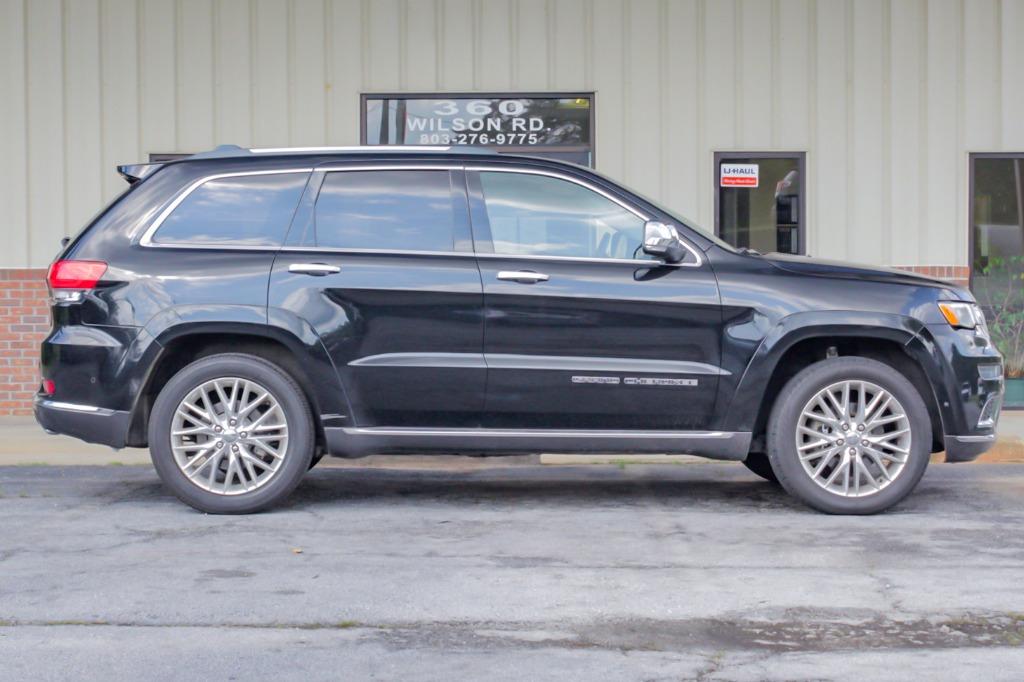 2017 Jeep Grand Cherokee Summit photo