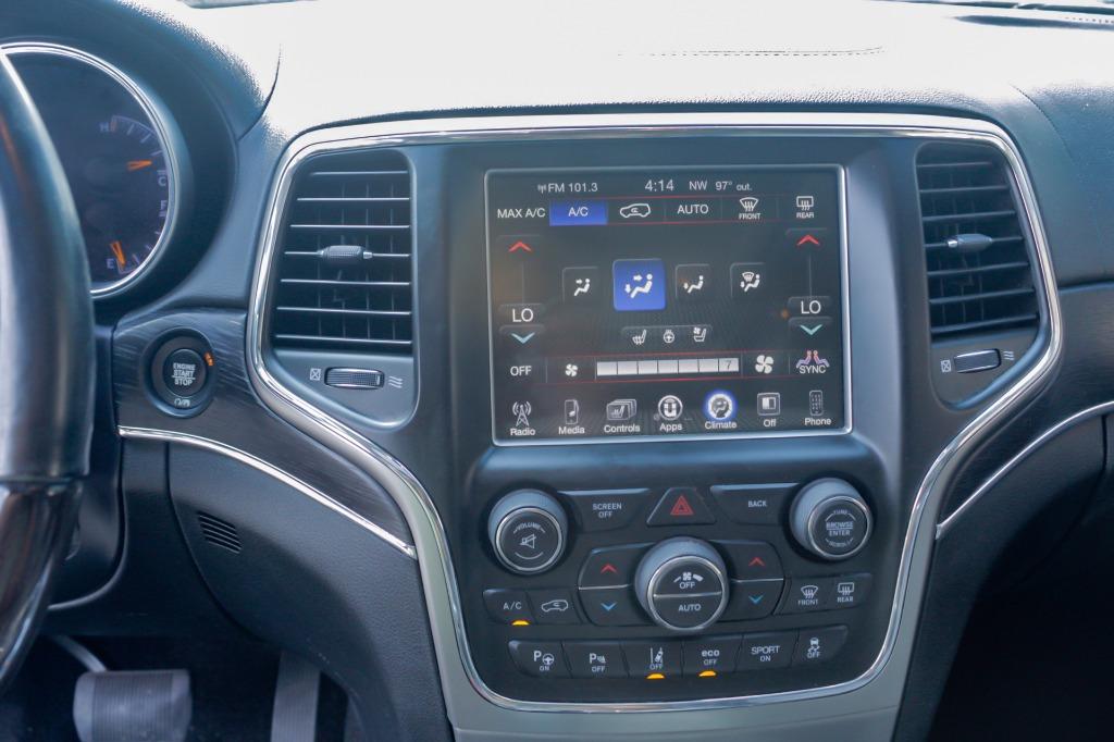 2017 Jeep Grand Cherokee Summit photo