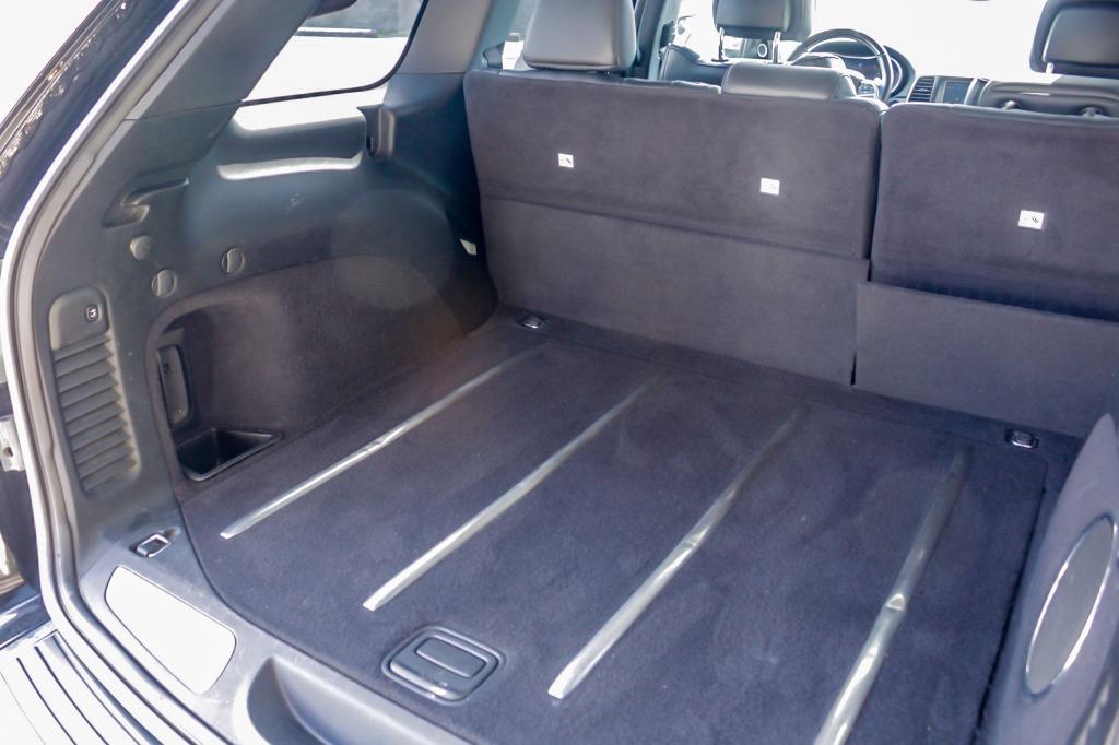 2017 Jeep Grand Cherokee Summit photo