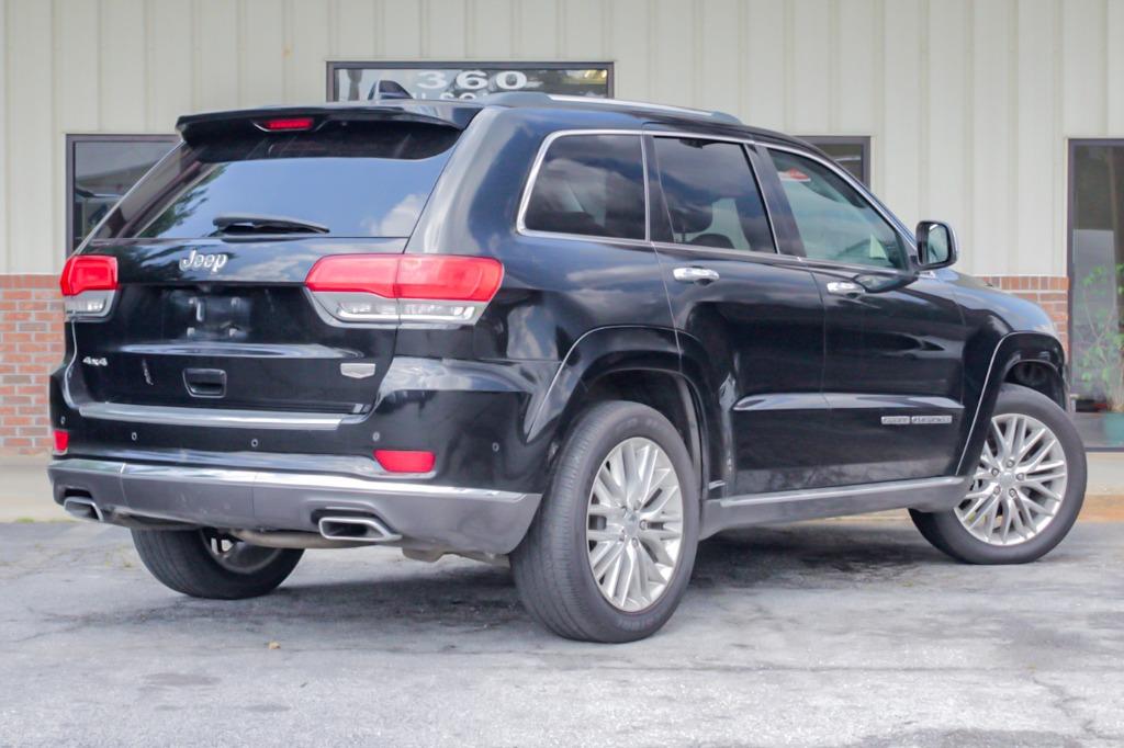 2017 Jeep Grand Cherokee Summit photo