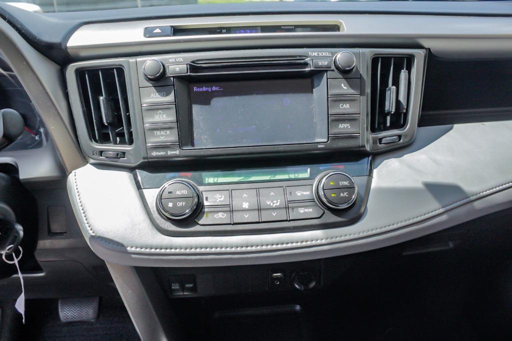 2013 Toyota RAV4 XLE photo
