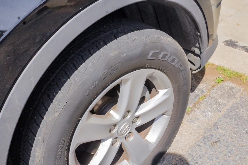 2013 Toyota RAV4 XLE photo