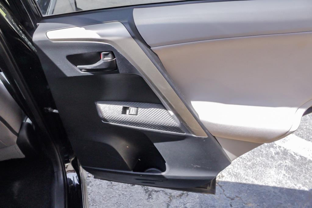 2013 Toyota RAV4 XLE photo