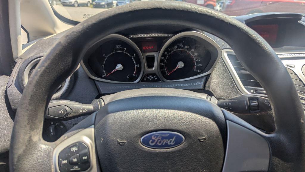2012 Ford Fiesta SE photo