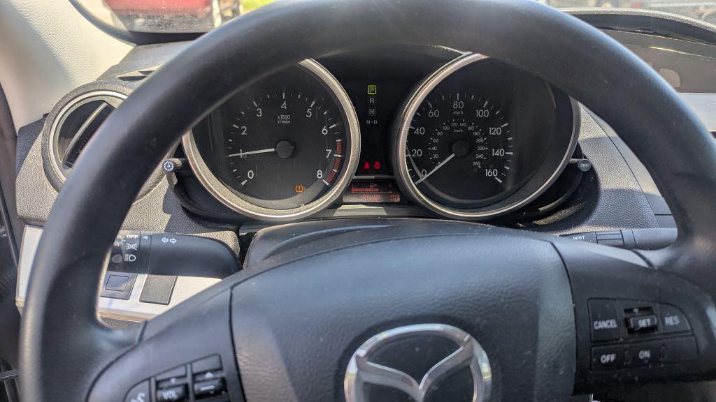 2011 Mazda Mazda3 i Touring photo