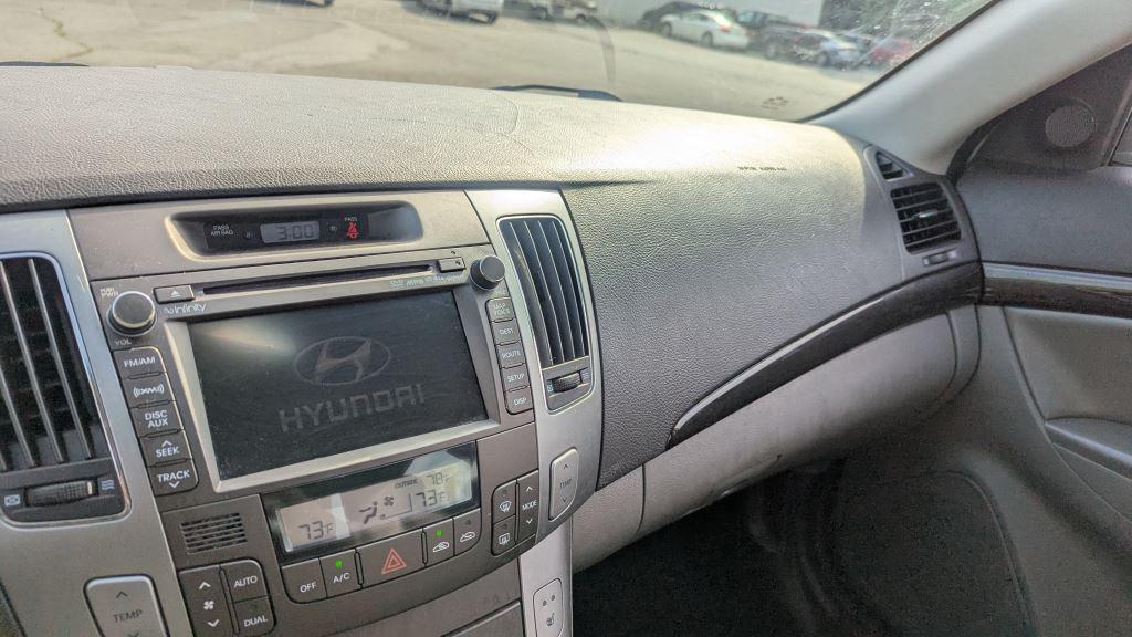 2010 Hyundai Sonata SE V6 photo