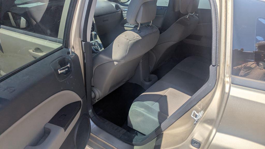 2010 Dodge Caliber SXT photo
