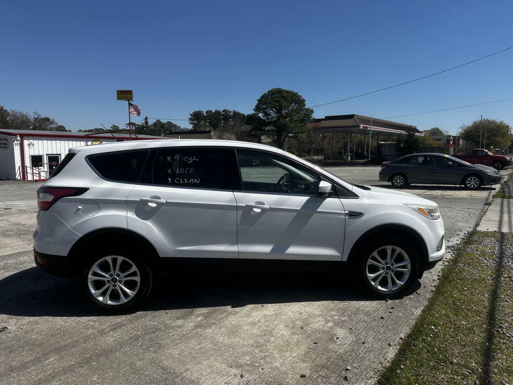 2017 Ford Escape SE 4d Suv 4wd  photo