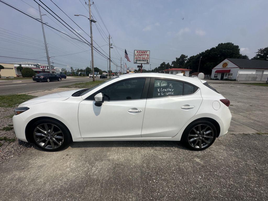 2018 MAZDA MAZDA3 - $12,999
