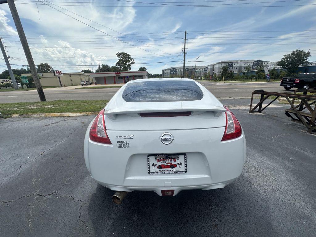2009 Nissan 370Z - $10,999