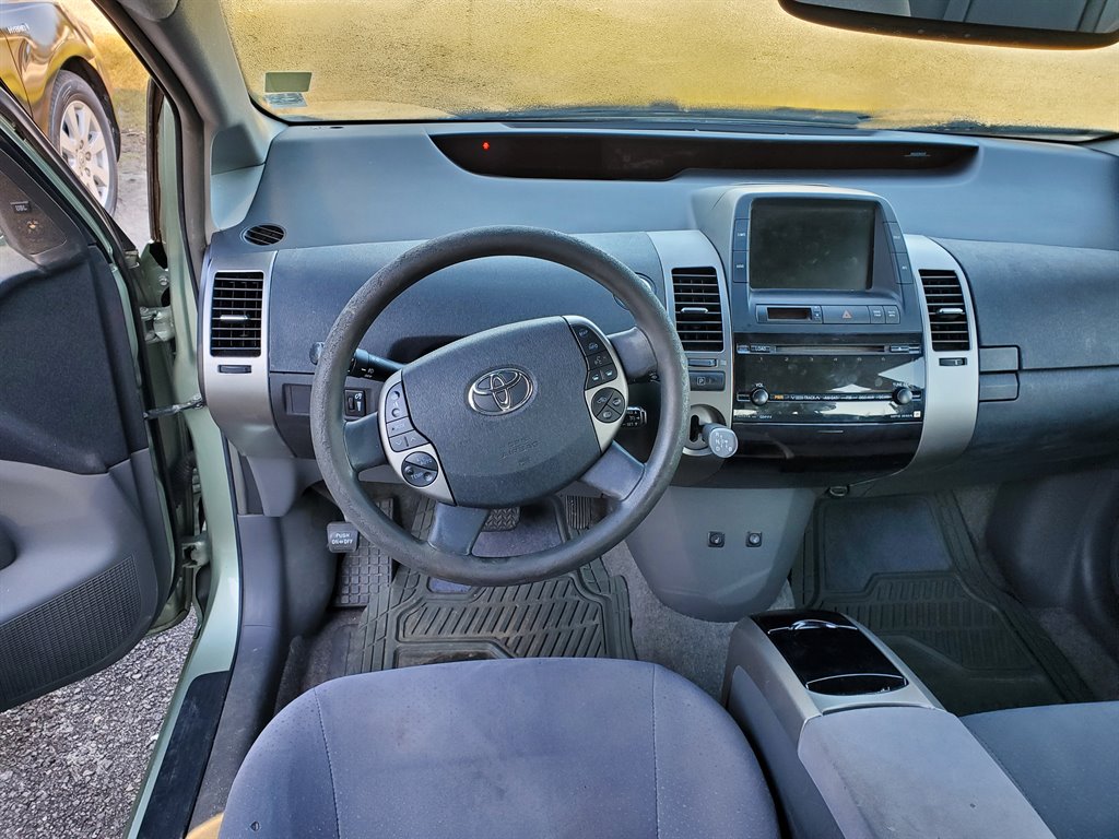 2007 Toyota Prius - $6,395