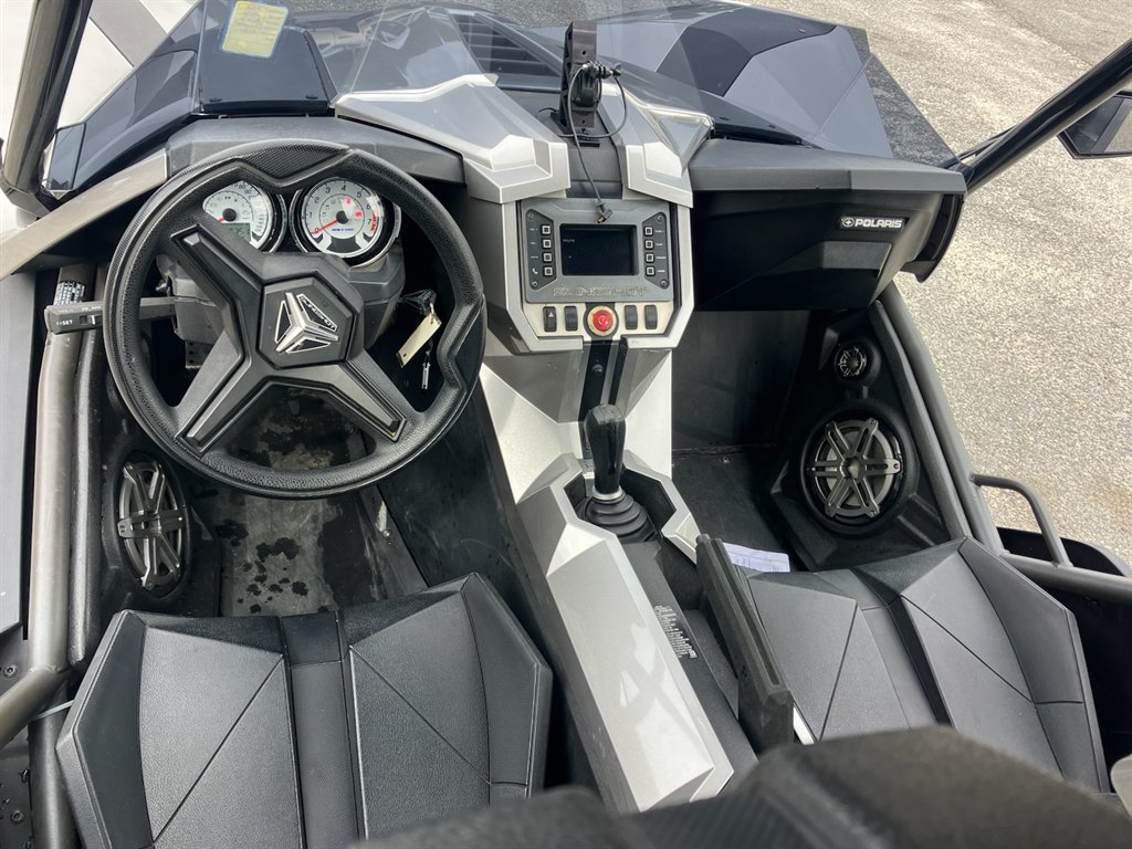 2016 Slingshot Slingshot - $15,400