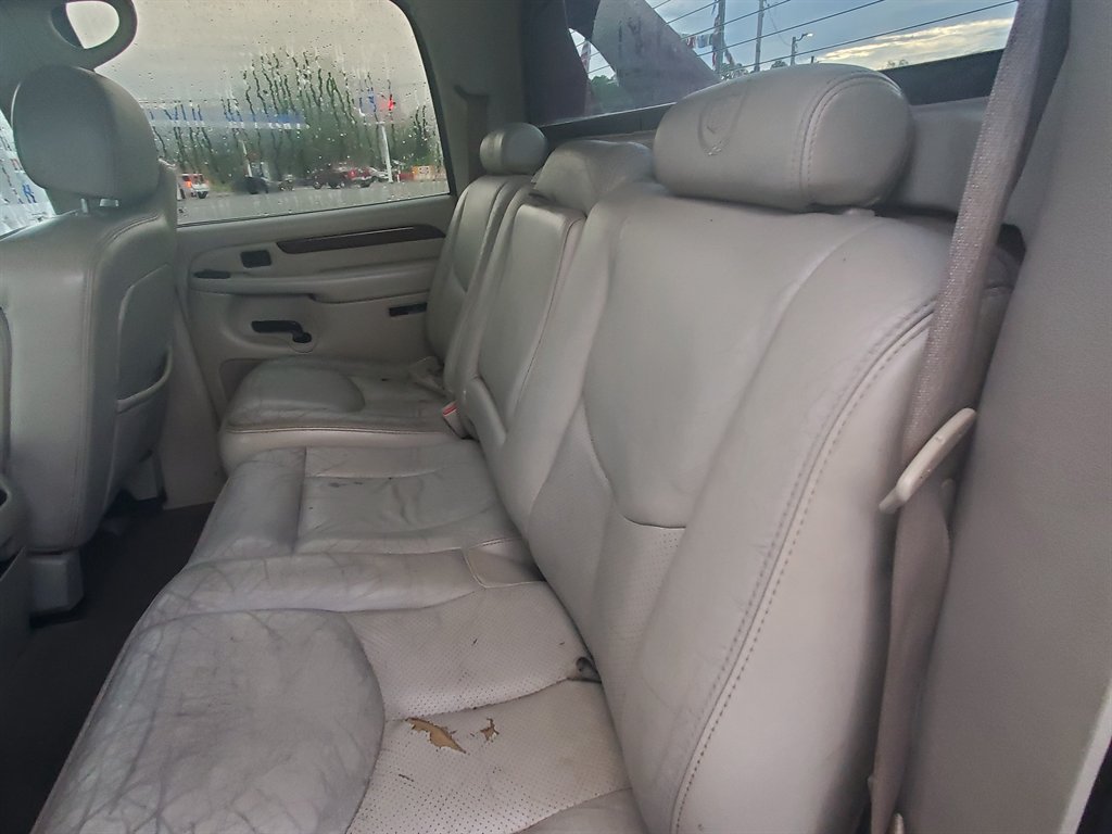 2004 Cadillac Escalade - $7,395
