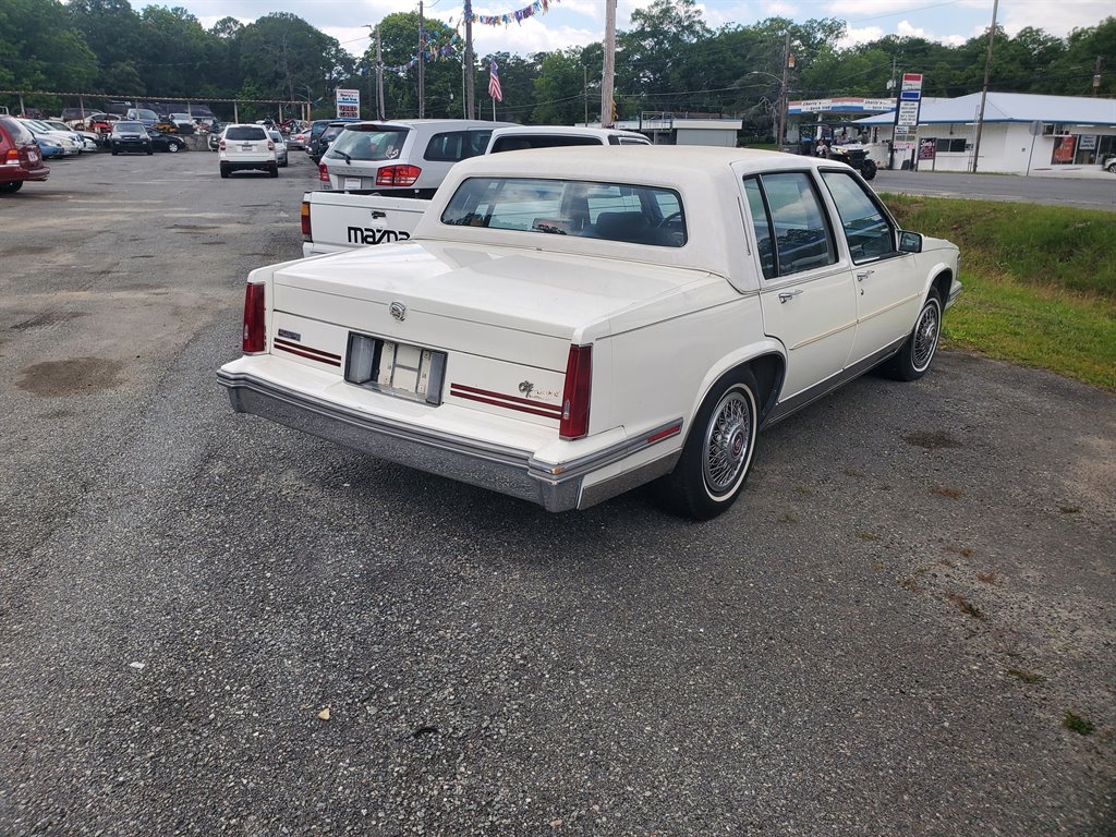 1987 Cadillac Fleetwood D'elegance photo