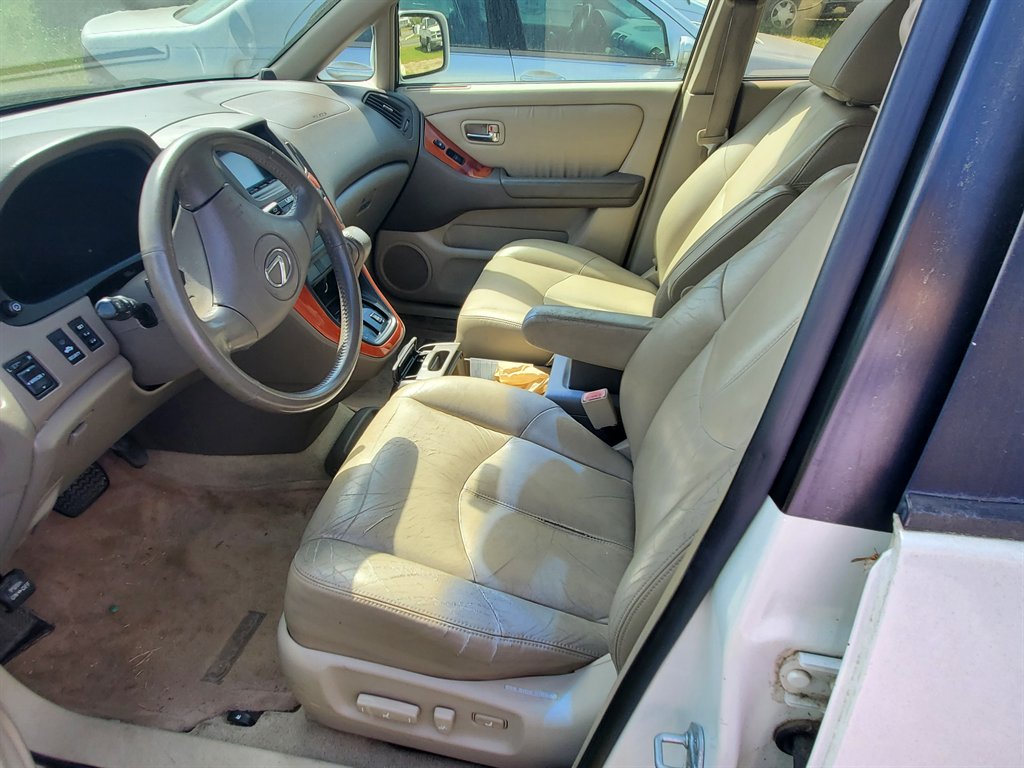 2002 Lexus RX - $6,395