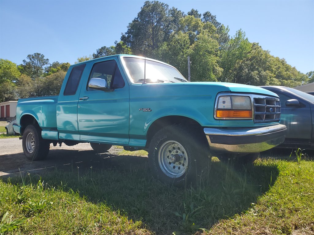 1995 Ford F-150 XLT photo