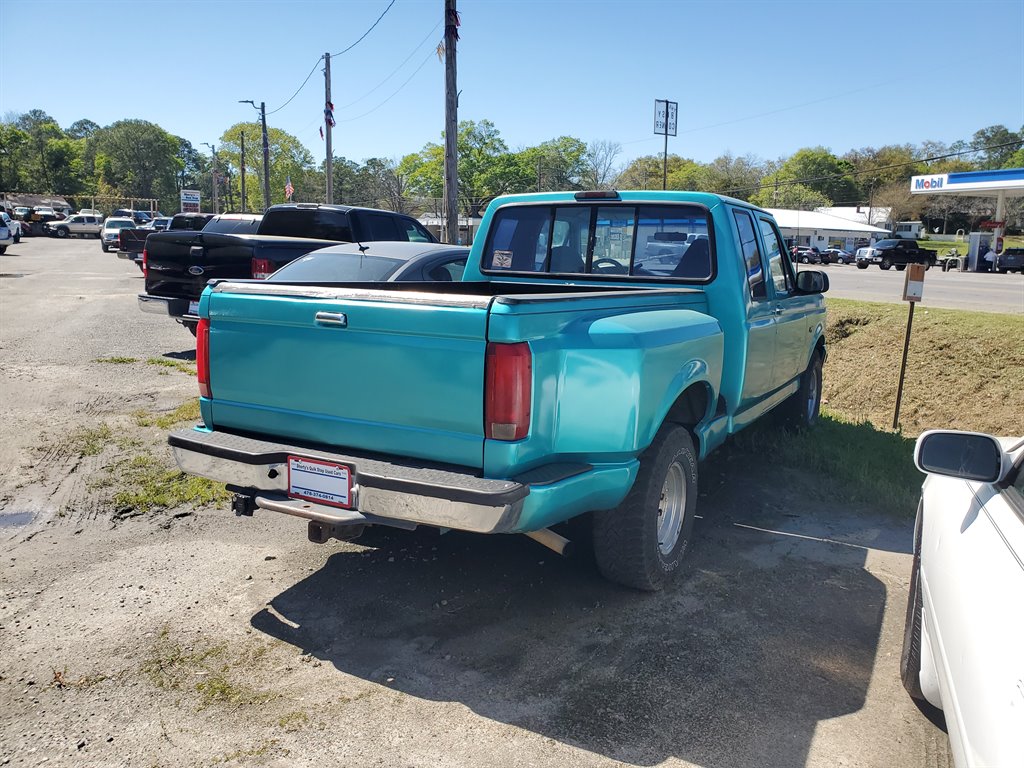 1995 Ford F-150 XLT photo