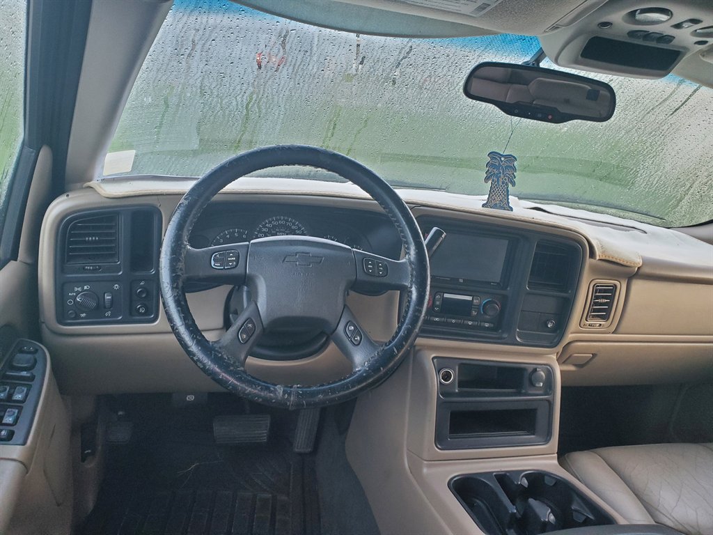 2004 Chevrolet Avalanche - $7,995