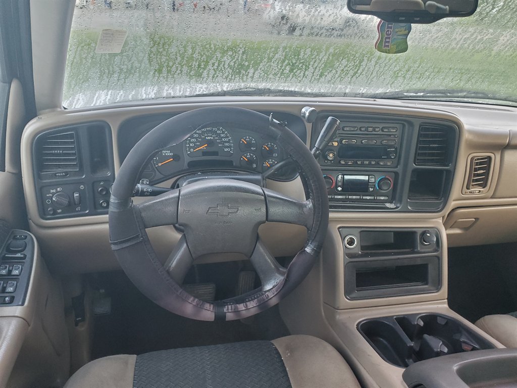 2004 Chevrolet Avalanche - $7,595