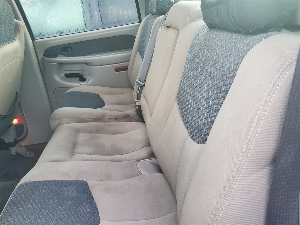 2004 Chevrolet Avalanche - $7,595