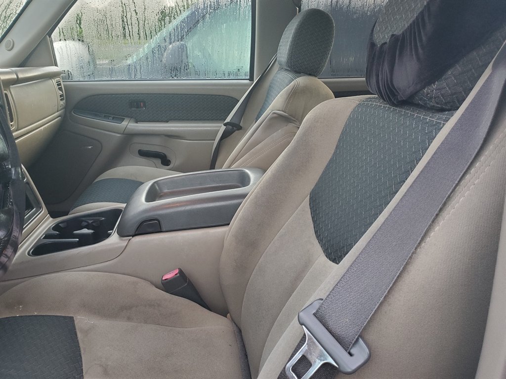 2004 Chevrolet Avalanche - $7,595