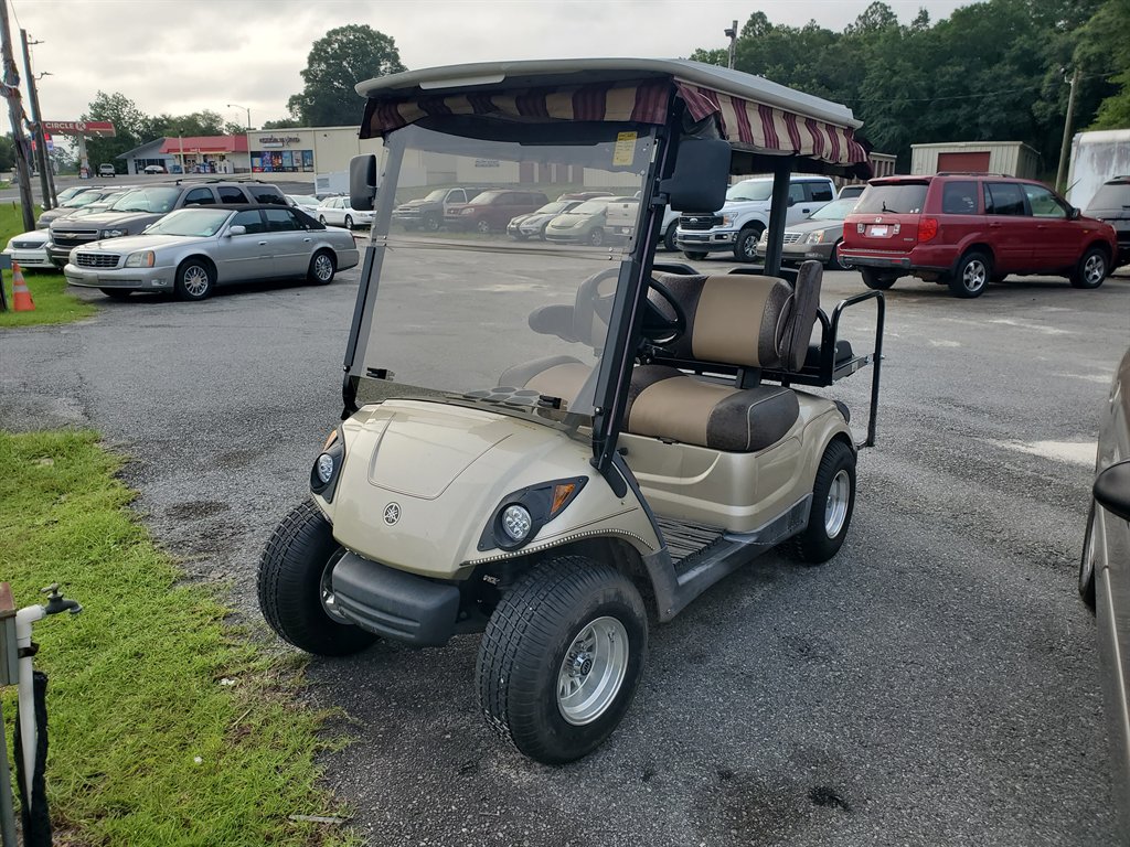 2007 Yamaha Golfcard - $9,695