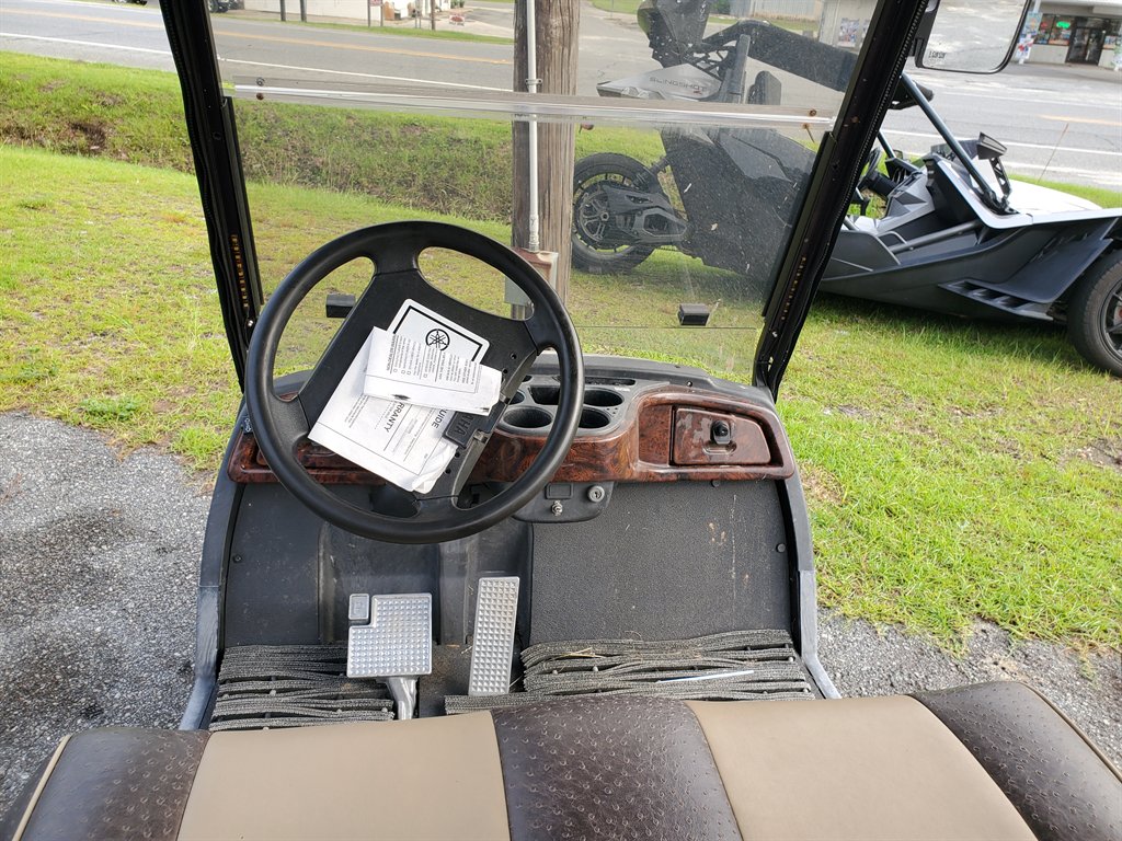 2007 Yamaha Golfcard - $9,695