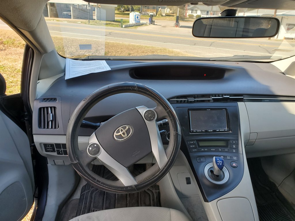 2010 Toyota Prius - $7,395