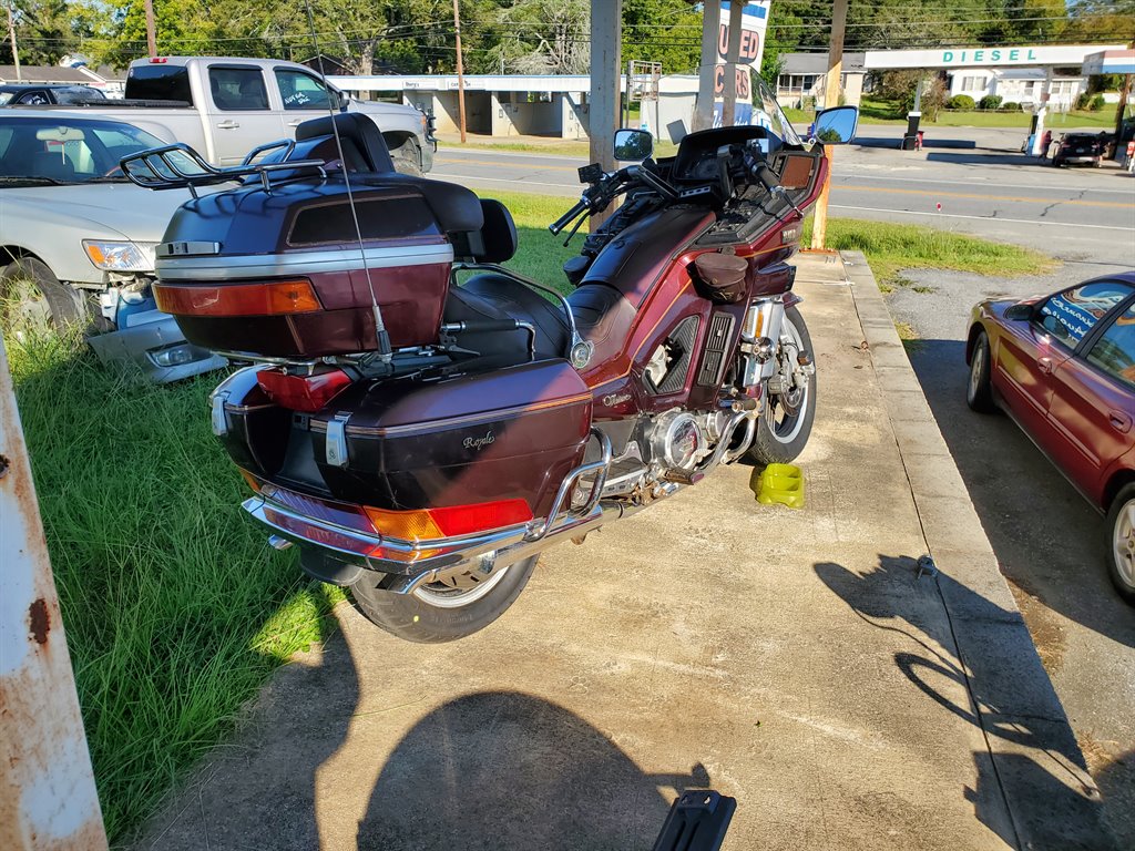 1989 Yamaha Venture Royale - $4,495