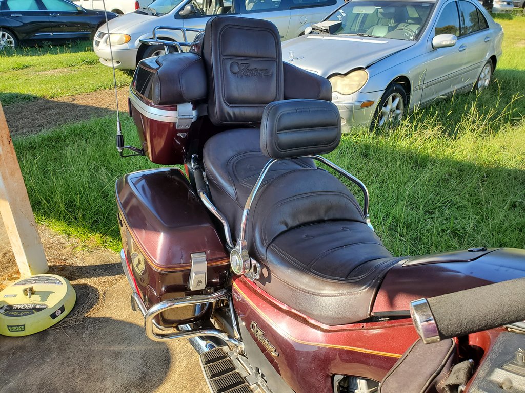 1989 Yamaha Venture Royale - $4,495