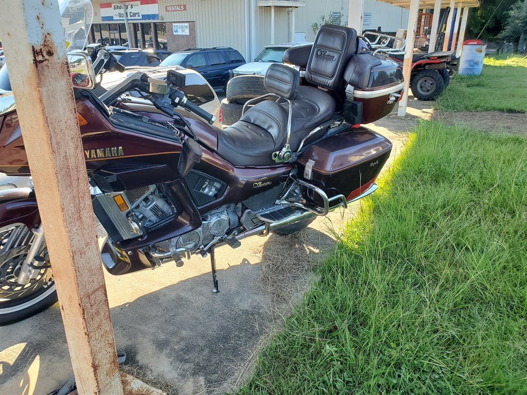 1989 Yamaha Venture Royale - $4,495