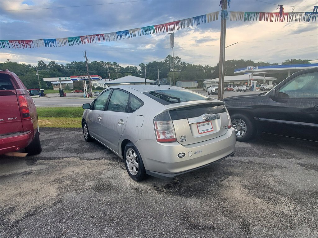 2004 Toyota Prius - $5,595
