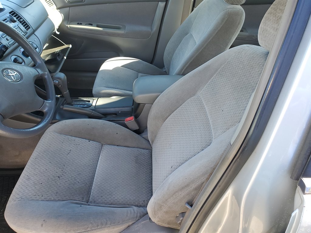 2002 Toyota Camry LE V6 photo