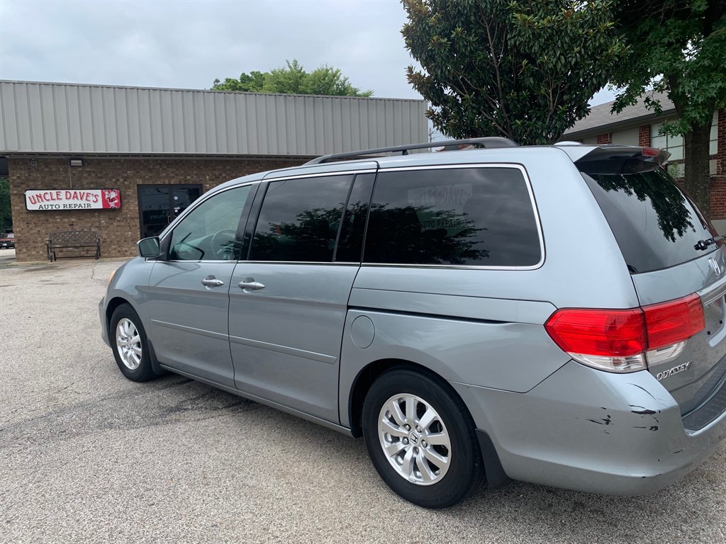 2009 Honda Odyssey - $7,000