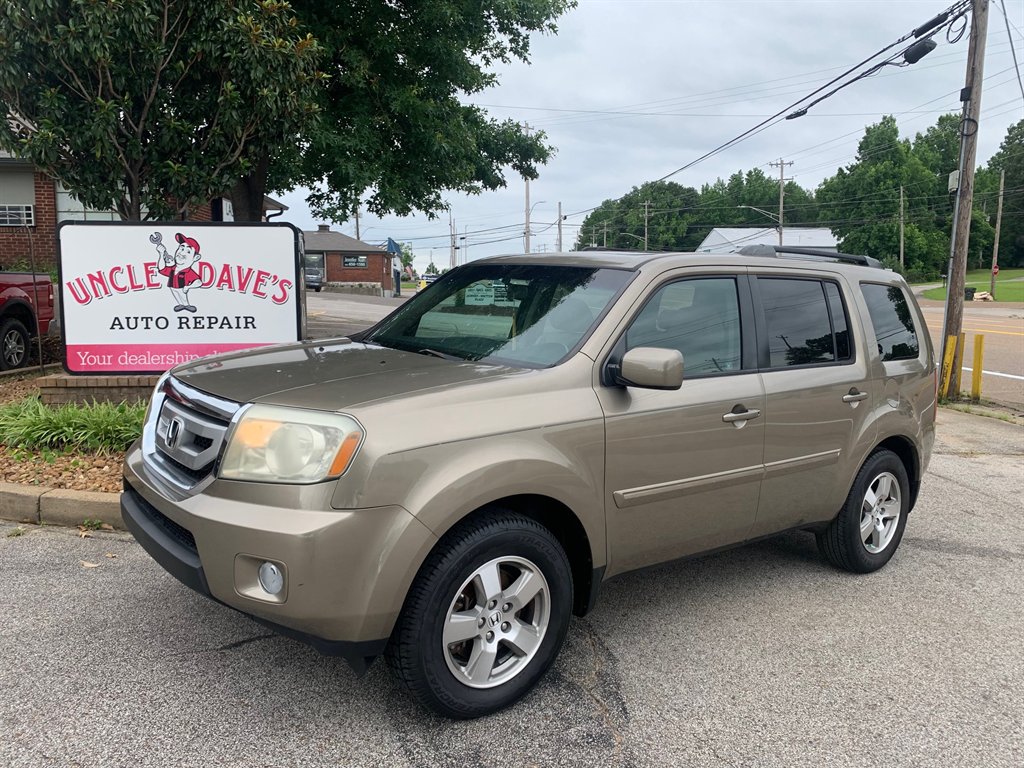 2011 Honda Pilot - $8,500