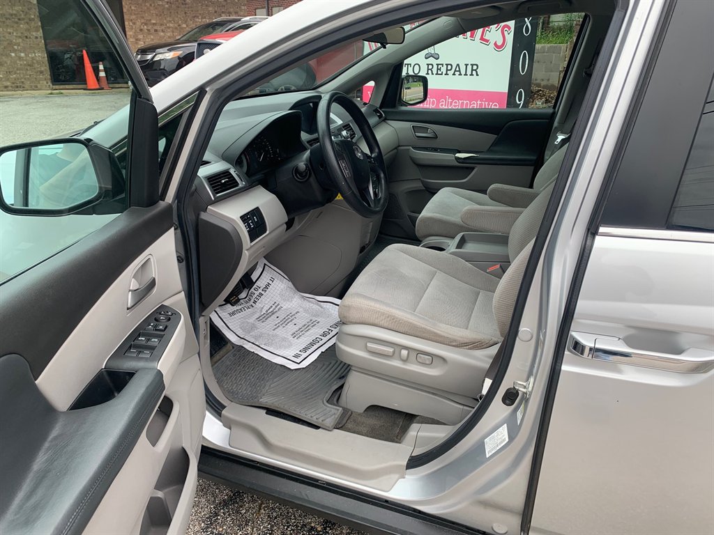 2012 Honda Odyssey - $7,500