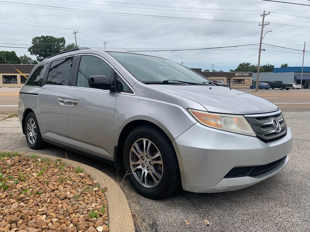 2012 Honda Odyssey - $7,500