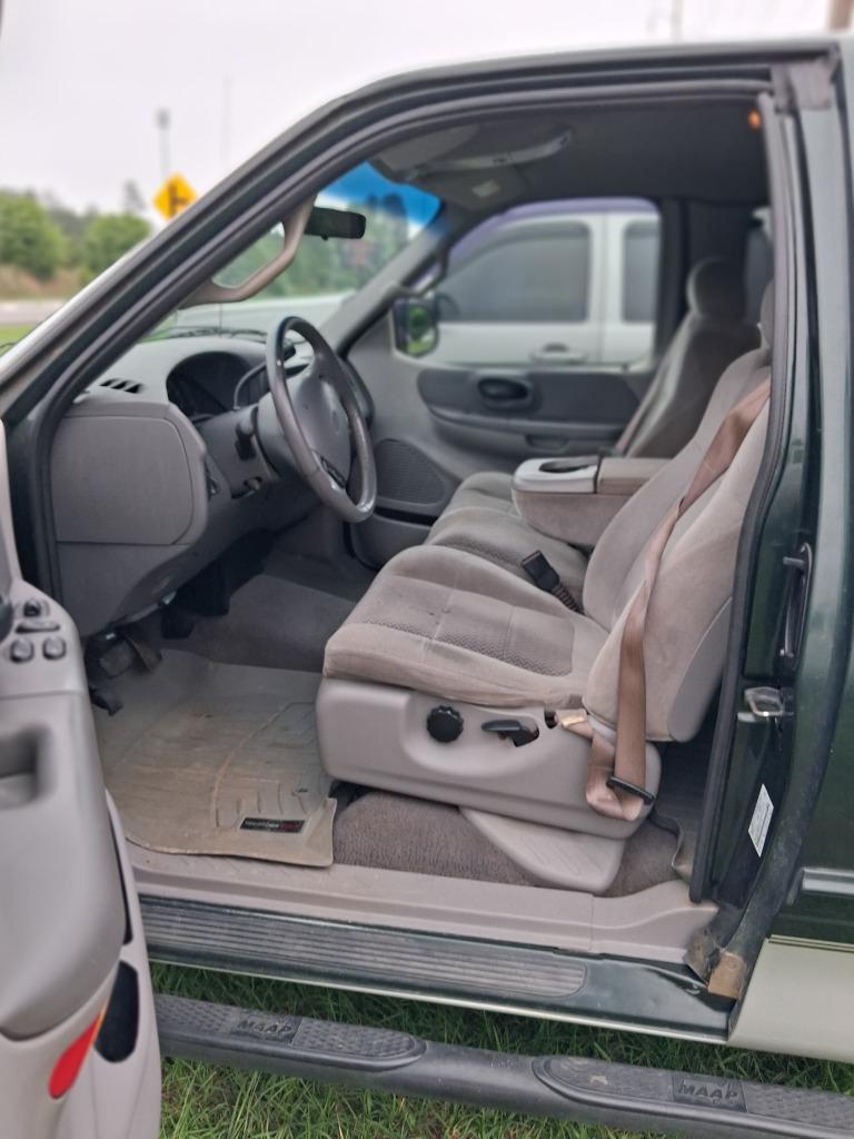 2002 Ford F150 - $8,995