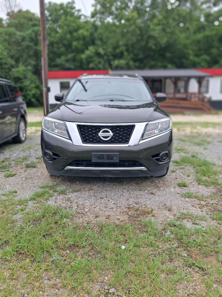 2016 Nissan Pathfinder - $13,995
